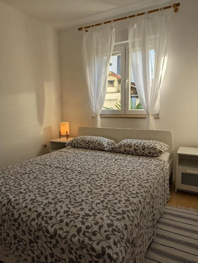 Cozy Apartment Fritz With Garage Rovinj