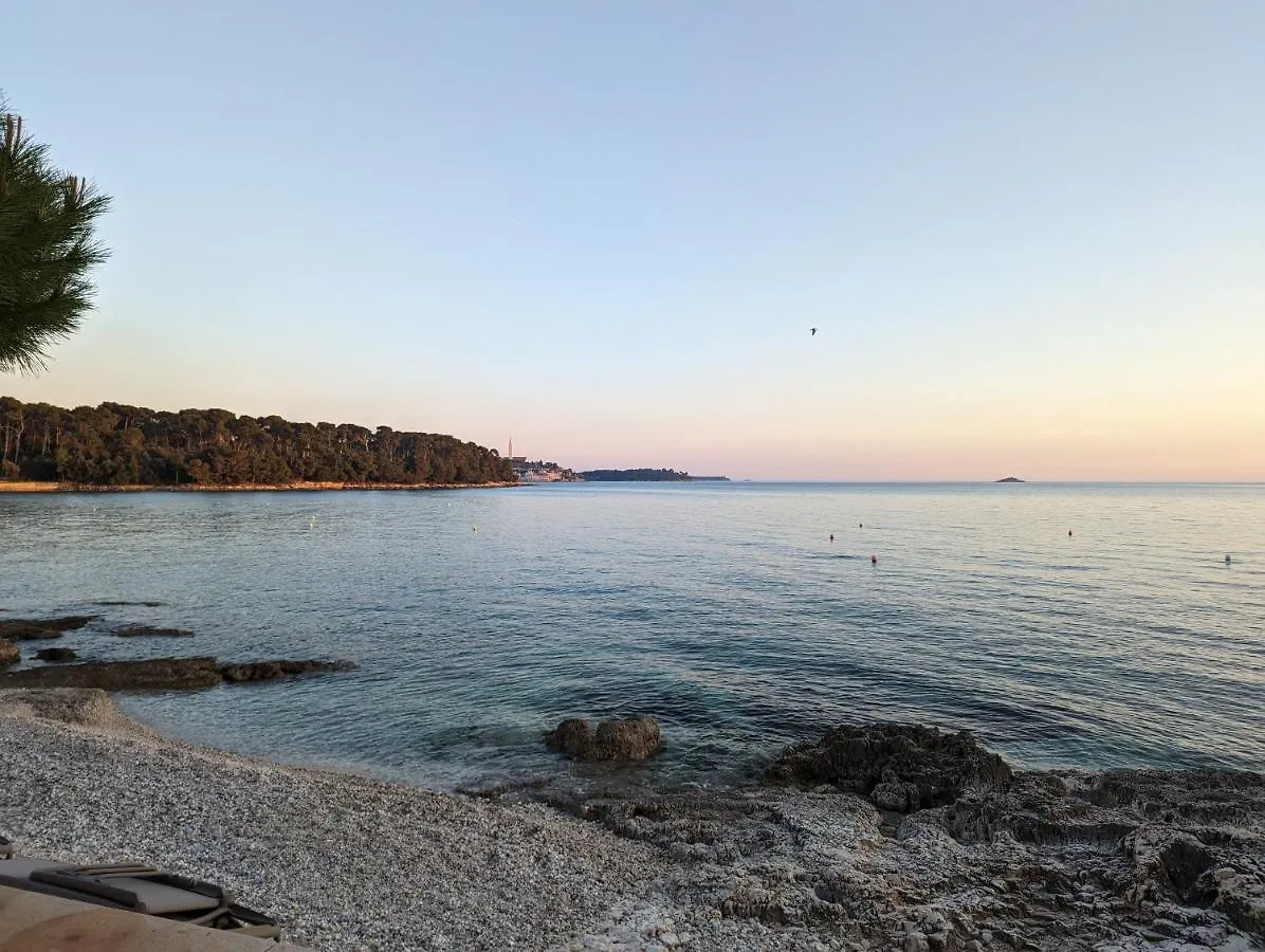 Cozy Apartment Fritz With Garage Rovinj