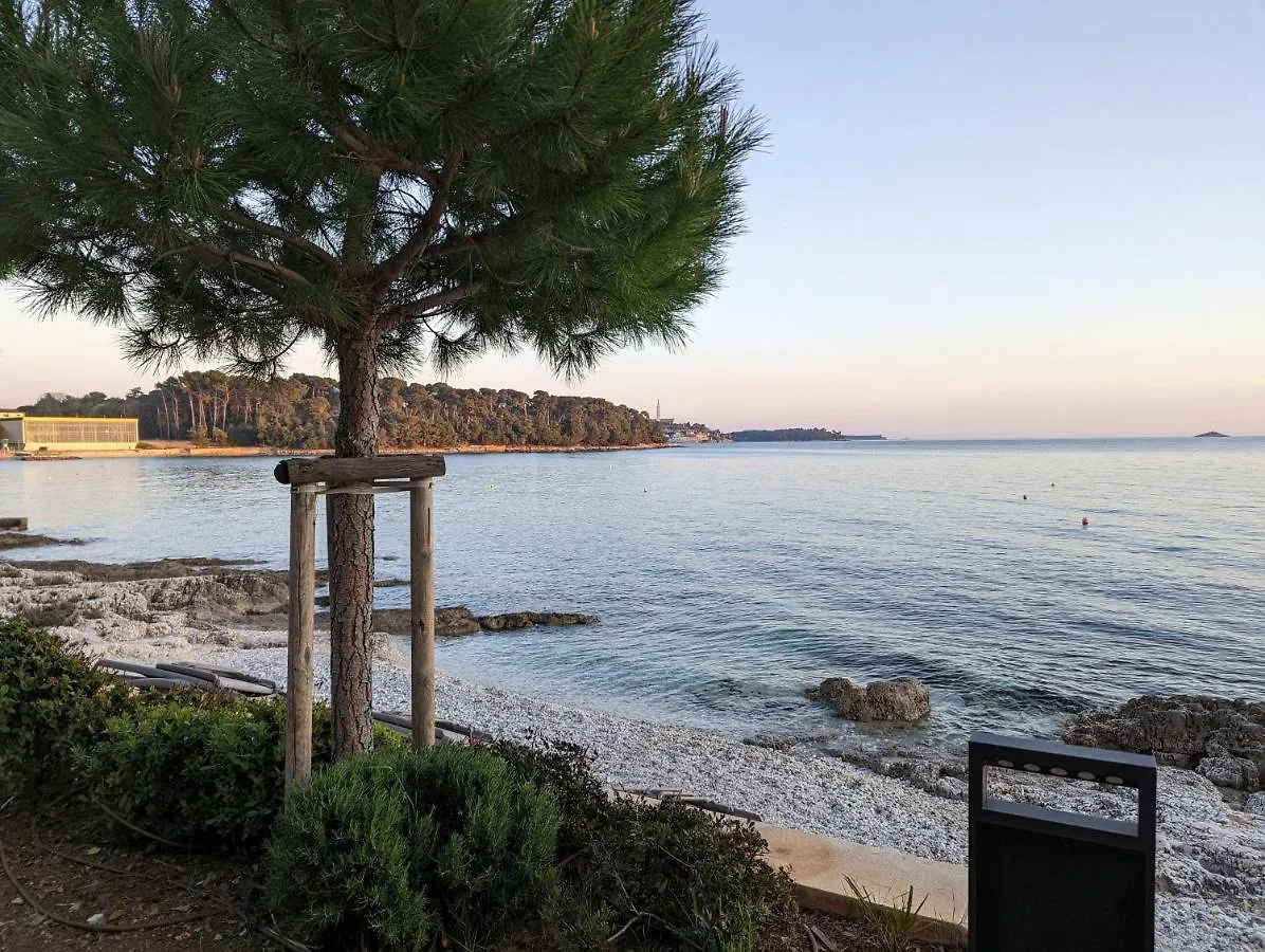 Cozy Apartment Fritz With Garage Rovinj